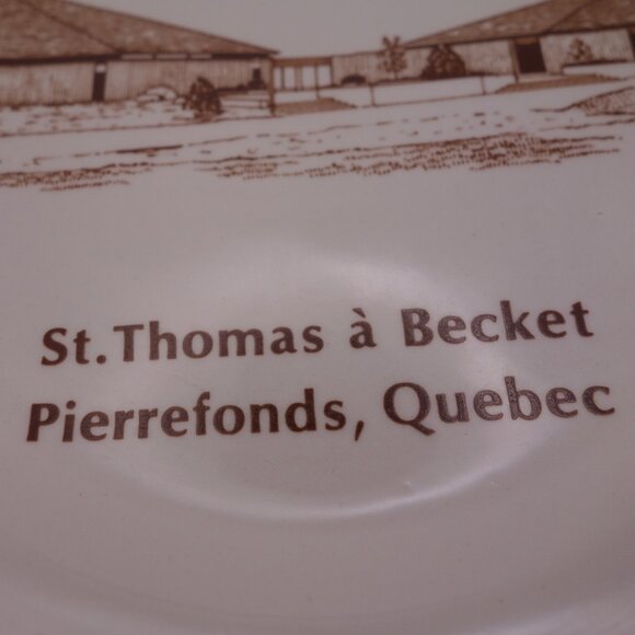 St. Thomas a Becket Pierrefonds, Quebec Decorated in Canada 22K Gold Rim Plate - Picture 14 of 15
